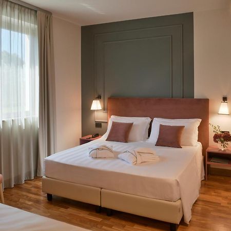 Hotel Torresi โปเตนซา ปิเชนา ภายนอก รูปภาพ