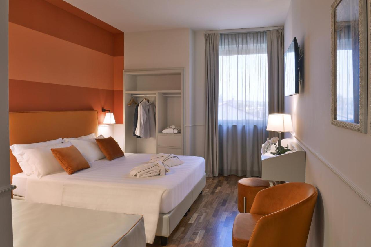 Hotel Torresi โปเตนซา ปิเชนา ภายนอก รูปภาพ