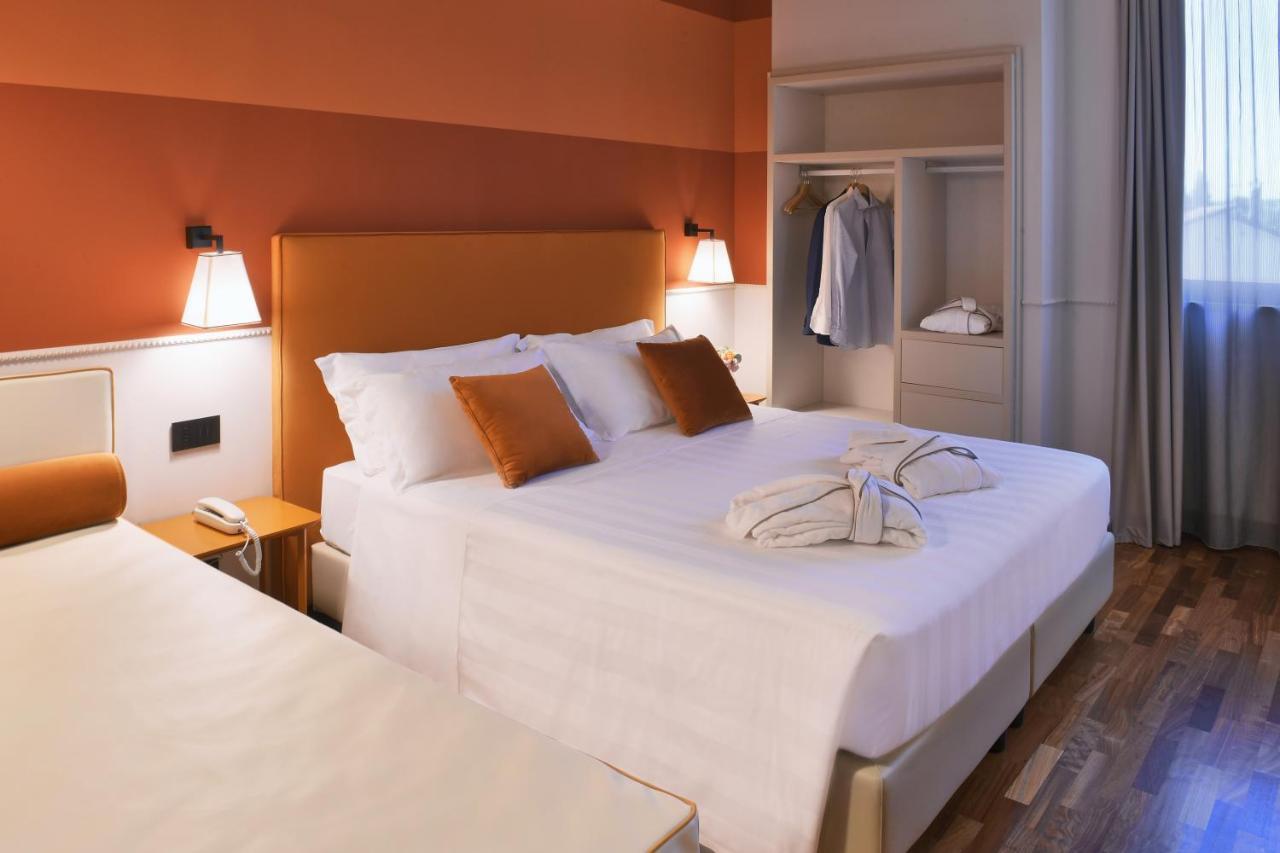 Hotel Torresi โปเตนซา ปิเชนา ภายนอก รูปภาพ
