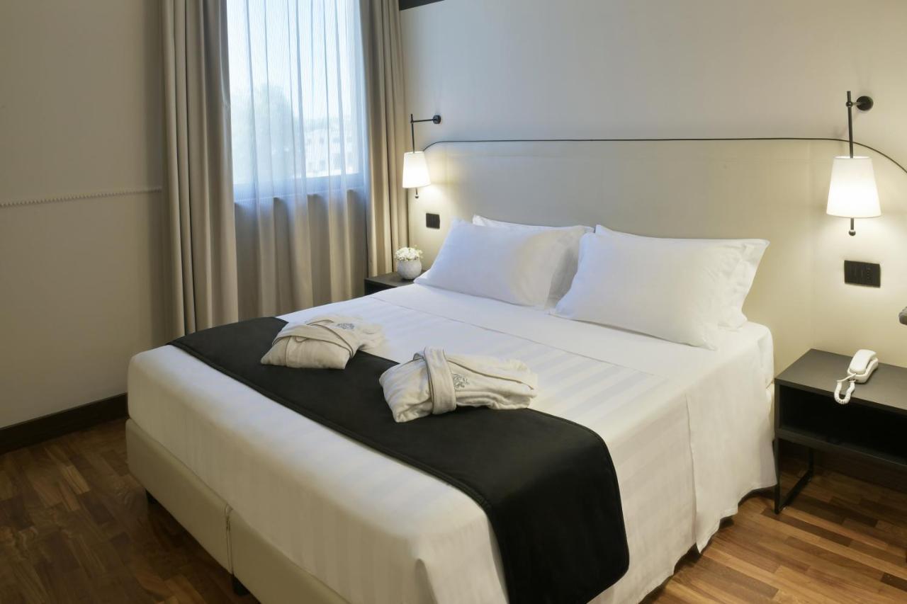 Hotel Torresi โปเตนซา ปิเชนา ภายนอก รูปภาพ