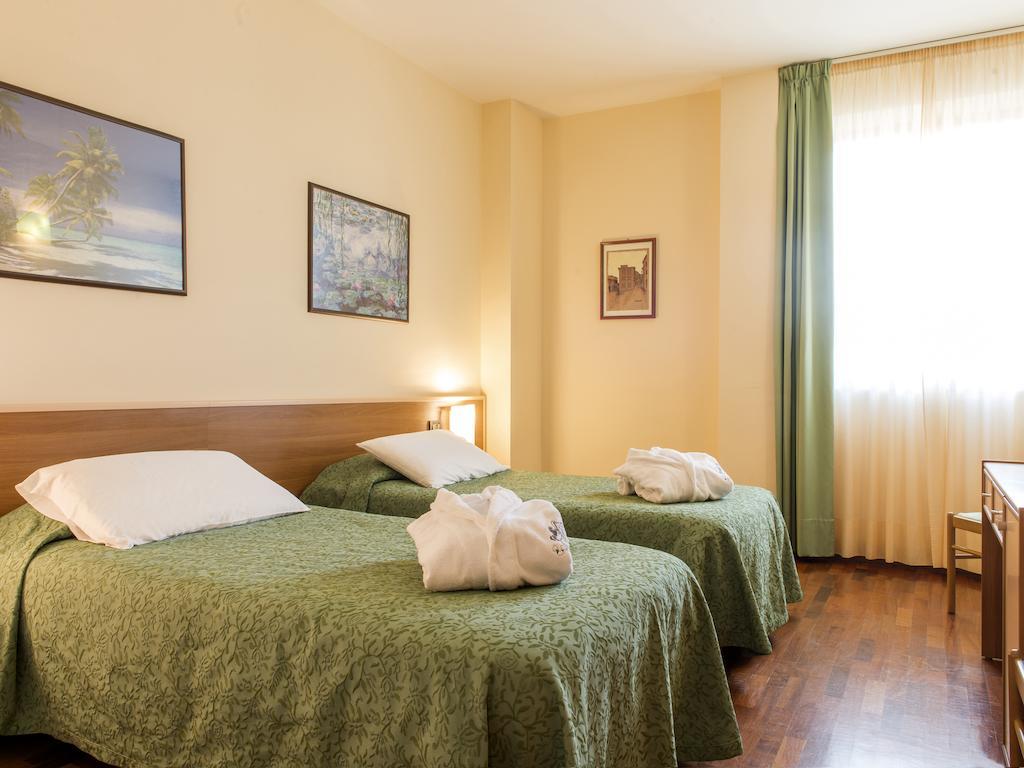 Hotel Torresi โปเตนซา ปิเชนา ห้อง รูปภาพ